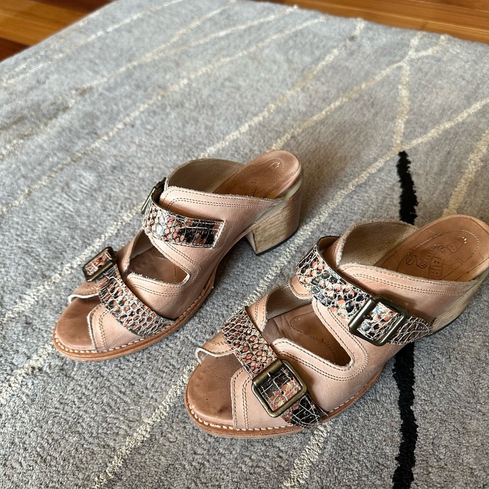 Free bird sandles